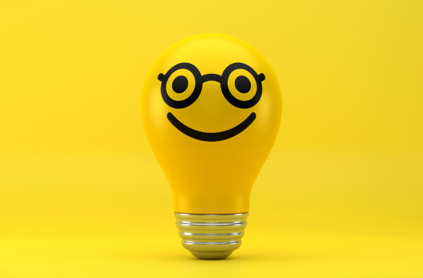 灯泡和快乐的表情符号图片下载