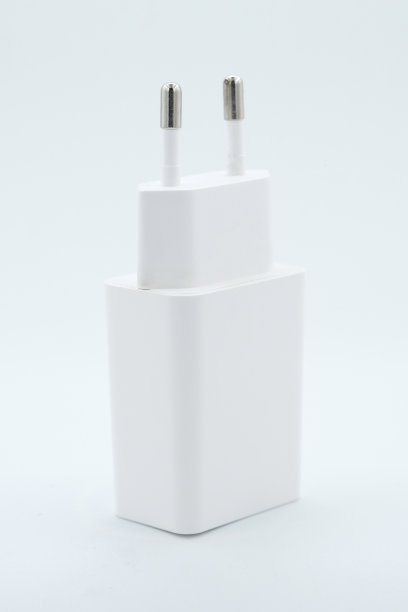 手机充电器适配器白色背景股票照片图片下载