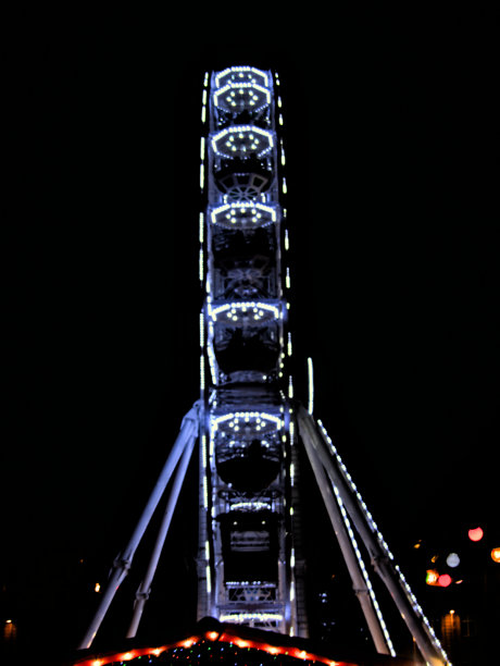 大广场上的摩天轮图片下载