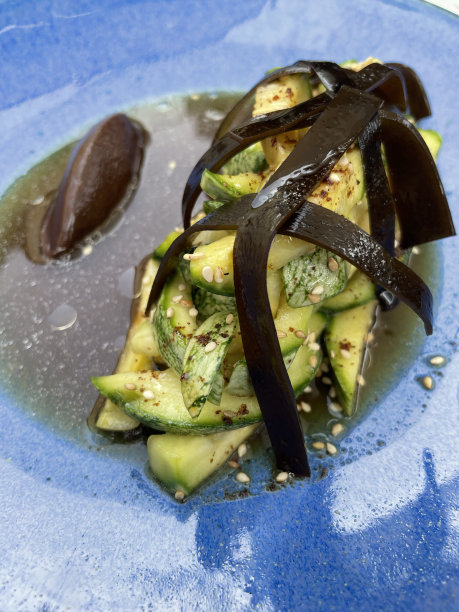 腌西葫芦和蘑菇图片下载