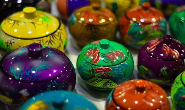 美丽的手绘碗，各种颜色的节日图片下载