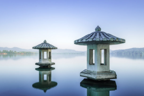 中国浙江杭州西湖翠光阁风景图片下载