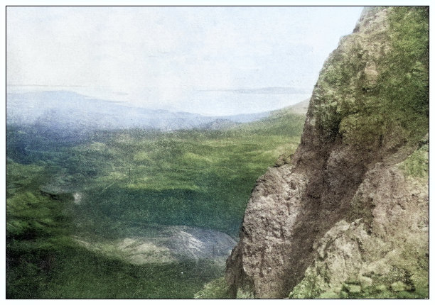 古色古香的黑白照片:夏威夷，卡美哈美哈把他的敌人扔在悬崖上图片下载