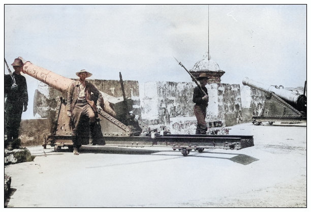 古色古香的黑白照片:古巴马坦萨斯的圣塞韦里诺堡图片下载