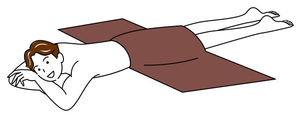 可爱的裸男趴着等按摩。简单插图矢量图片下载