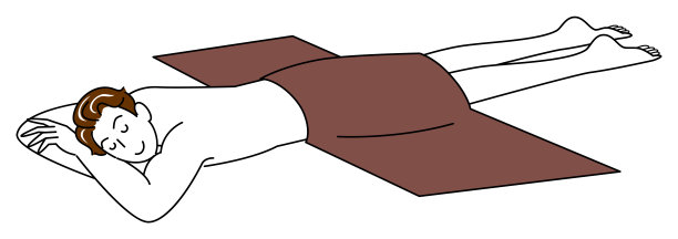 可爱的裸男趴着等按摩。简单插图矢量图片下载