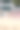 一群兴奋的朋友穿着泳装在城市海滩的沙滩上奔跑图片下载