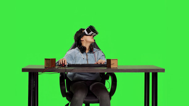 失望的玩家输掉了电子游戏射击比赛图片下载