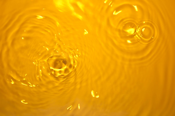 橘黄色的水冠被用来制作背景图像。图片下载