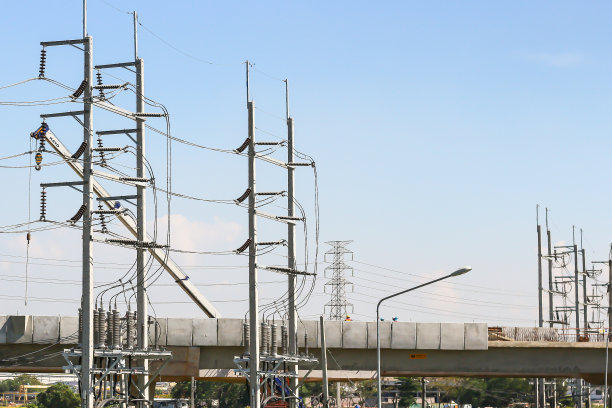 该桥正在泰国概念基础设施和建设城市的建设中。图片下载