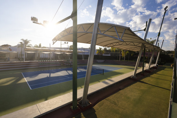 体育俱乐部的日出图片下载