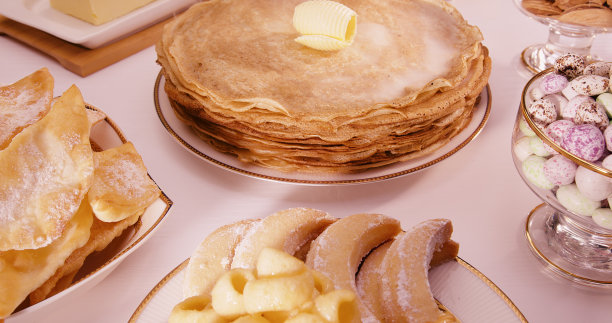 黄油煎饼。黄油。复活节。圣诞节。图片下载