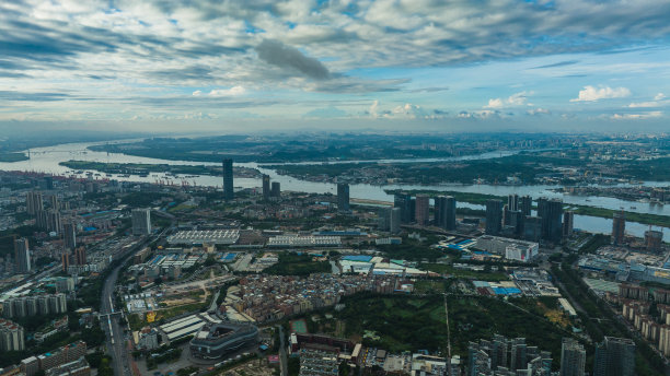 中国广州市老房子屋顶鸟瞰图图片下载