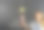 画着简笔画的年轻女子爬上了通往成功的阶梯图片下载
