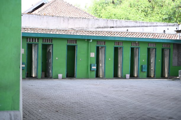 一排小便室图片下载