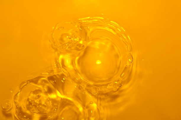 橘黄色的水冠被用来制作背景图像。图片下载