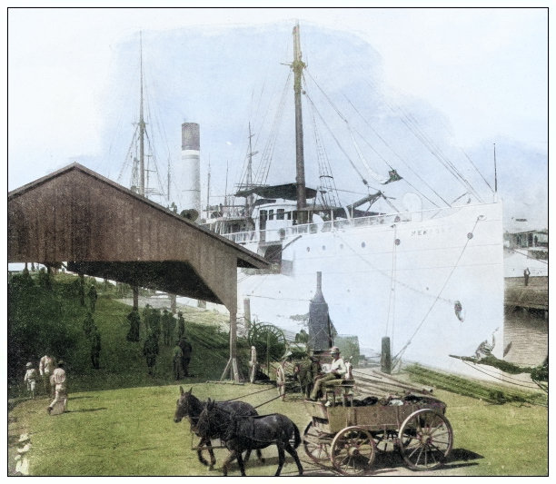 古色古香的黑白照片:“纽波特”号在前往菲律宾的途中，在檀香山停靠图片下载