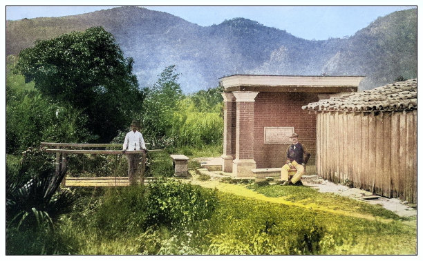 古色古香的黑白照片:古巴镁泉的澡堂图片下载