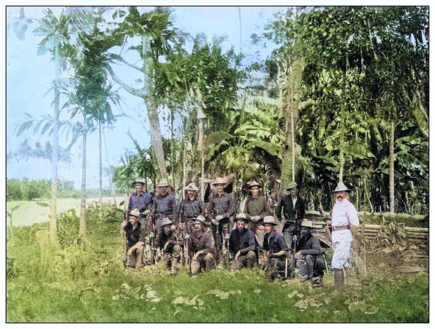 古色古香的黑白照片:美国志愿者在菲律宾班乃岛图片下载