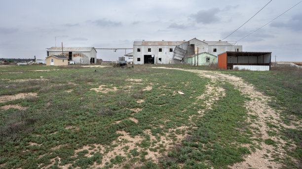 德克萨斯州卢普市废弃的棉纺厂图片下载
