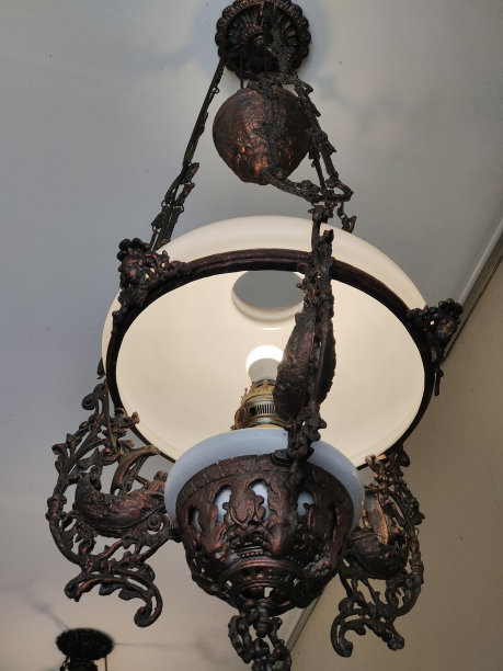 经典吊灯图片下载