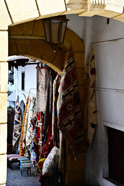 拉巴特麦地那露天市场上的一家商店图片下载