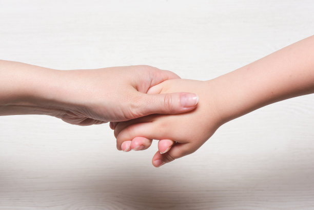 母亲的一天。图片下载