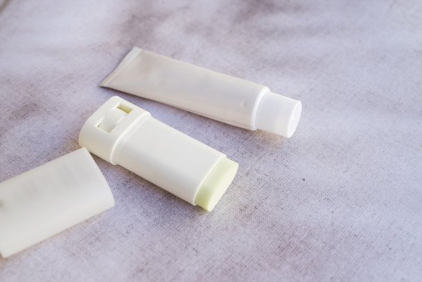 防晒膏和防晒棒。防晒图片下载