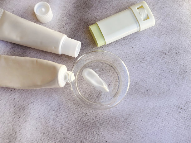 防晒膏和防晒棒。防晒图片下载