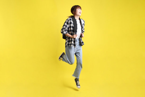 20多岁女大学生图片下载