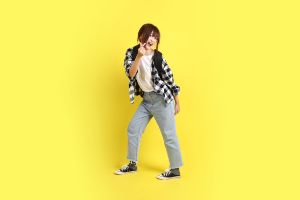 20多岁亚洲大学生图片下载