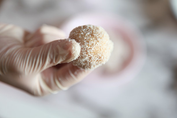 椰香香蕉球图片下载