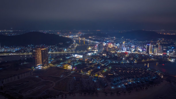 越南广宁下龙市美丽的日落图片下载