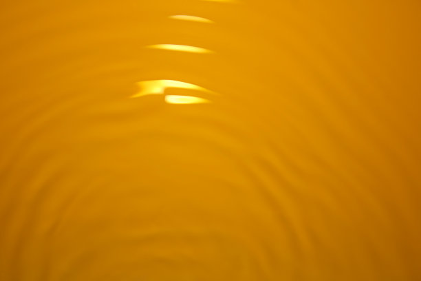 橘黄色的水冠被用来制作背景图像。图片下载