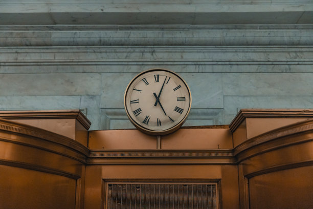 旧手表-芝加哥城市的细节。汽车，居民，游客，大城市生活，城市全景，日常生活。历史地标，旅游目的地-库存照片图片下载