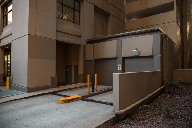 芝加哥的详细信息。汽车，居民，游客，大城市生活，城市全景，日常生活。历史地标，旅游目的地-库存照片图片下载