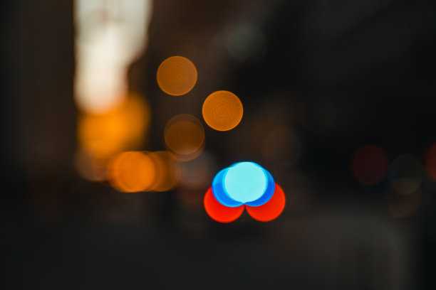 芝加哥城市灯光散景图片。芝加哥城市细节，汽车、居民、游客，大城市生活，城市全景，日常生活。历史地标，旅游目的地 - 库存照片图片下载