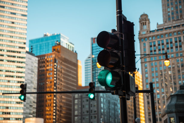 芝加哥的详细信息。汽车，居民，游客，大城市生活，城市全景，日常生活。历史地标，旅游目的地-库存照片图片下载