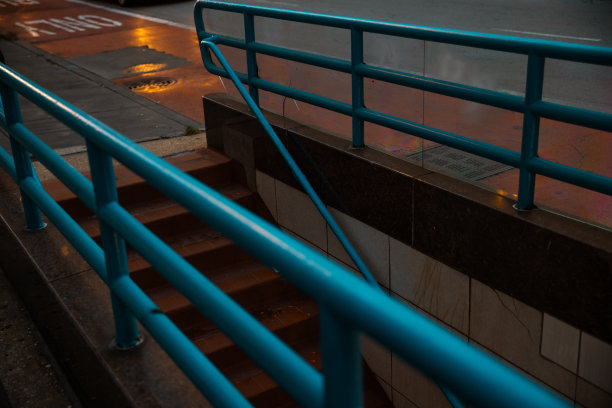 芝加哥的详细信息。汽车，居民，游客，大城市生活，城市全景，日常生活。历史地标，旅游目的地-库存照片图片下载