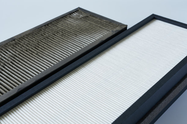 室内空气净化系统的空气过滤器，白色背景，特写照片。图片下载