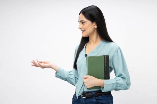 有吸引力的漂亮的商务女士的照片在正装孤立的白色背景股票照片图片下载