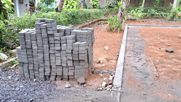 铺装砖，在园林区域，是非常适合的宣传媒体，为建筑物和建材，景观照片图片下载