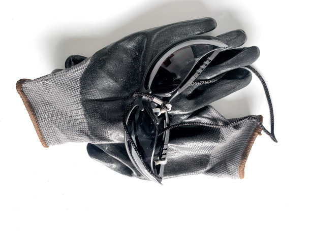 工人安全眼镜和手套的特写照片图片下载