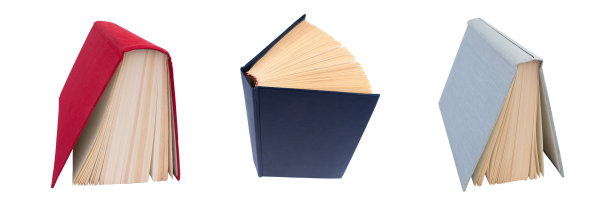 在白色背景上孤立的各种书籍的集合。每一个都是单独拍摄的。全景,旗帜。图片下载