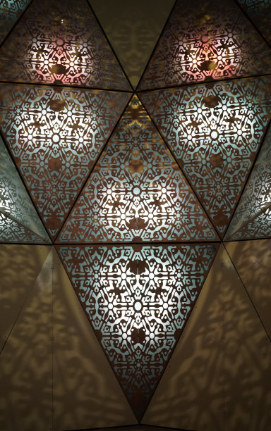 带有照明的三角形背景和图案图片下载