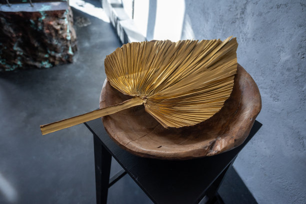 凳子上的金箔，室内设计图片下载