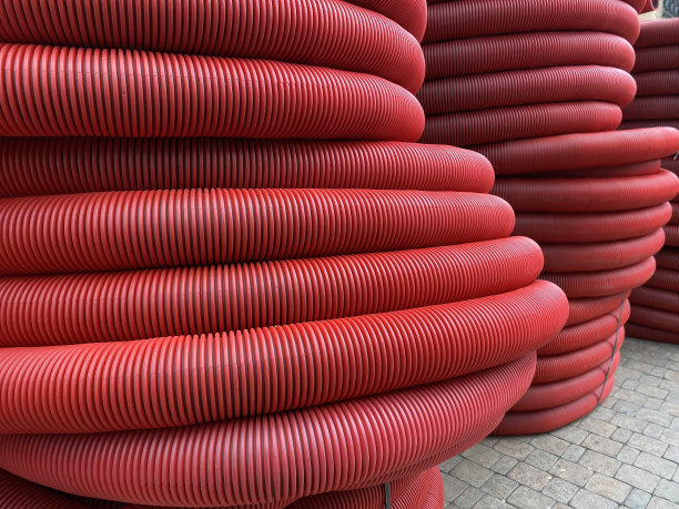 电力线用塑料保护管的结构。城市工程概念。手机照片，不是人工智能图片下载