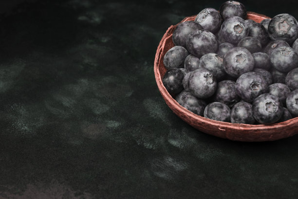 背景上的新鲜蓝莓照片图片下载
