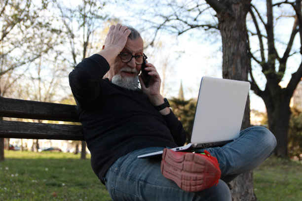 现代高级时髦商人图片下载