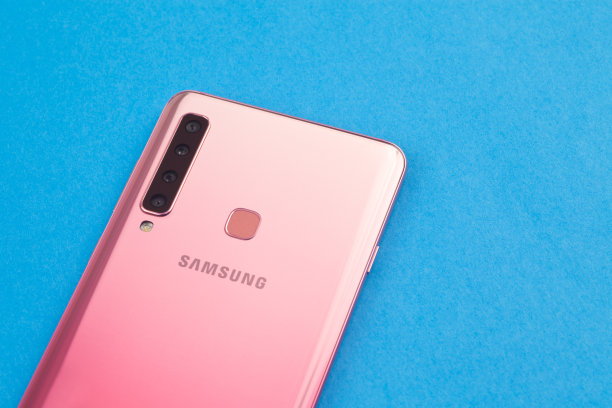 智能手机三星Galaxy A9粉色特写相机图片下载